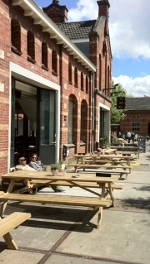 picknicktafels horeca.JPG